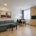 Family Aréna Apartamento Benecko