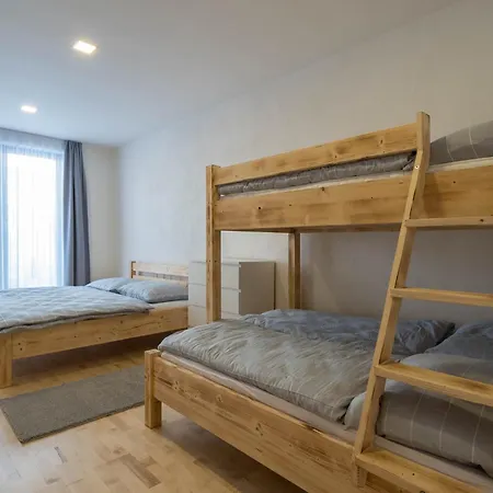 Apartment Family Arena *